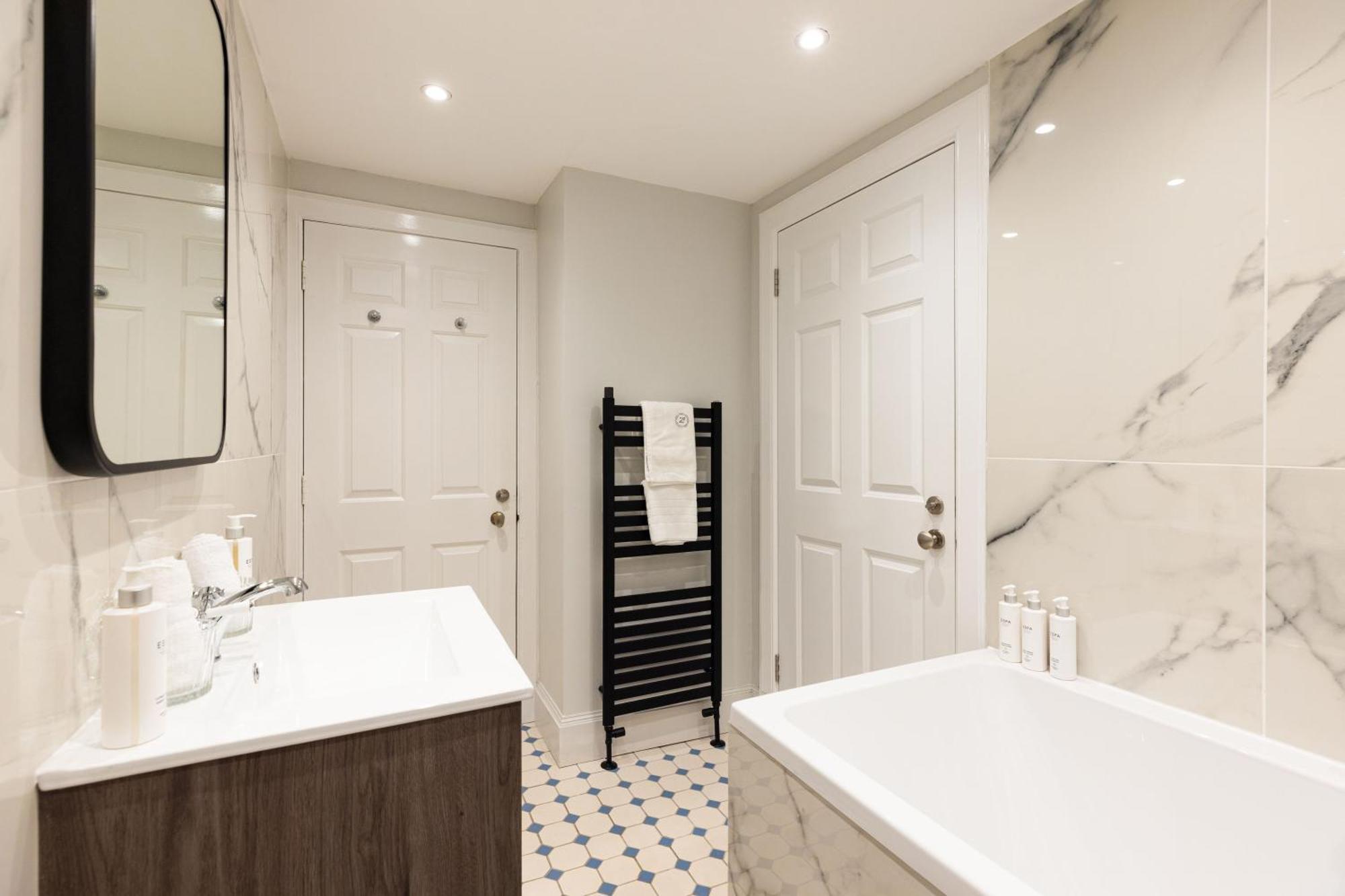 Righ Properties - Luxurious City Centre Three Bedroom Apartment EDI Exterior photo